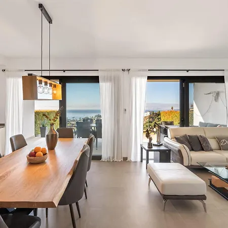 Domillion Sunrise 2bdr 2bath Gibraltar View Daire