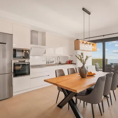 Domillion Sunrise 2bdr 2bath Gibraltar View * Sotogrande