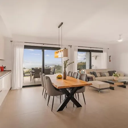Domillion Sunrise 2bdr 2bath Gibraltar View Sotogrande