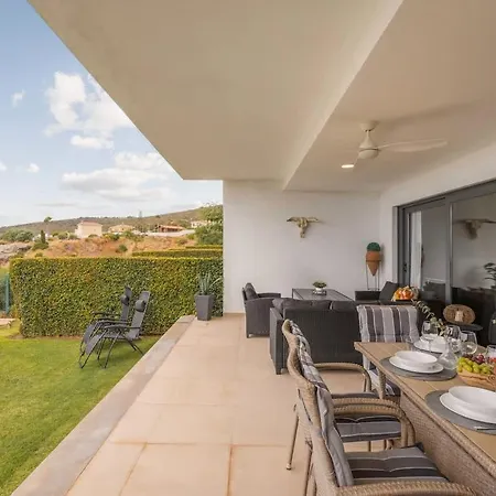 Daire Domillion Sunrise 2bdr 2bath Gibraltar View Sotogrande
