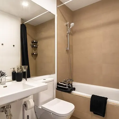 Daire Domillion Sunrise 2bdr 2bath Gibraltar View Sotogrande